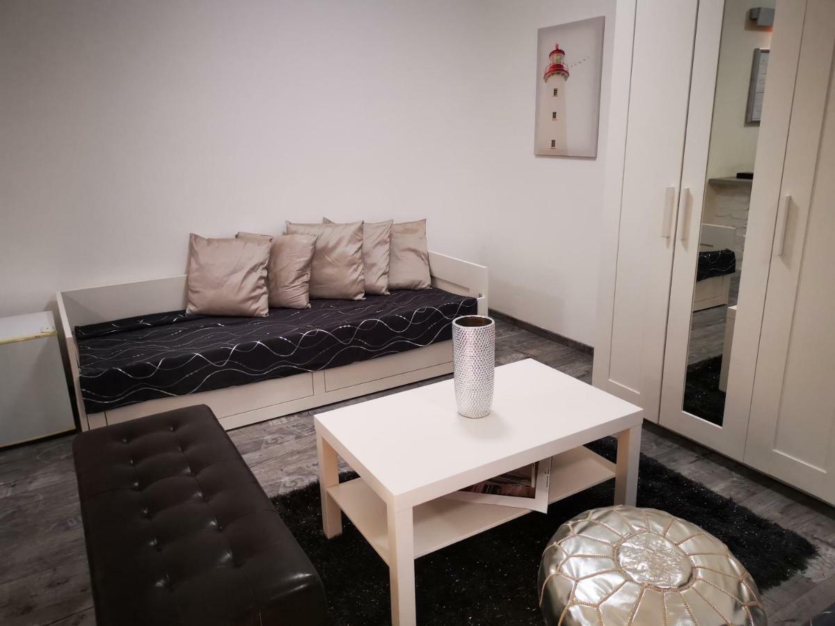 Апартаменты Luxury Basement In The Surrounding Of Budapest Модьород Экстерьер фото